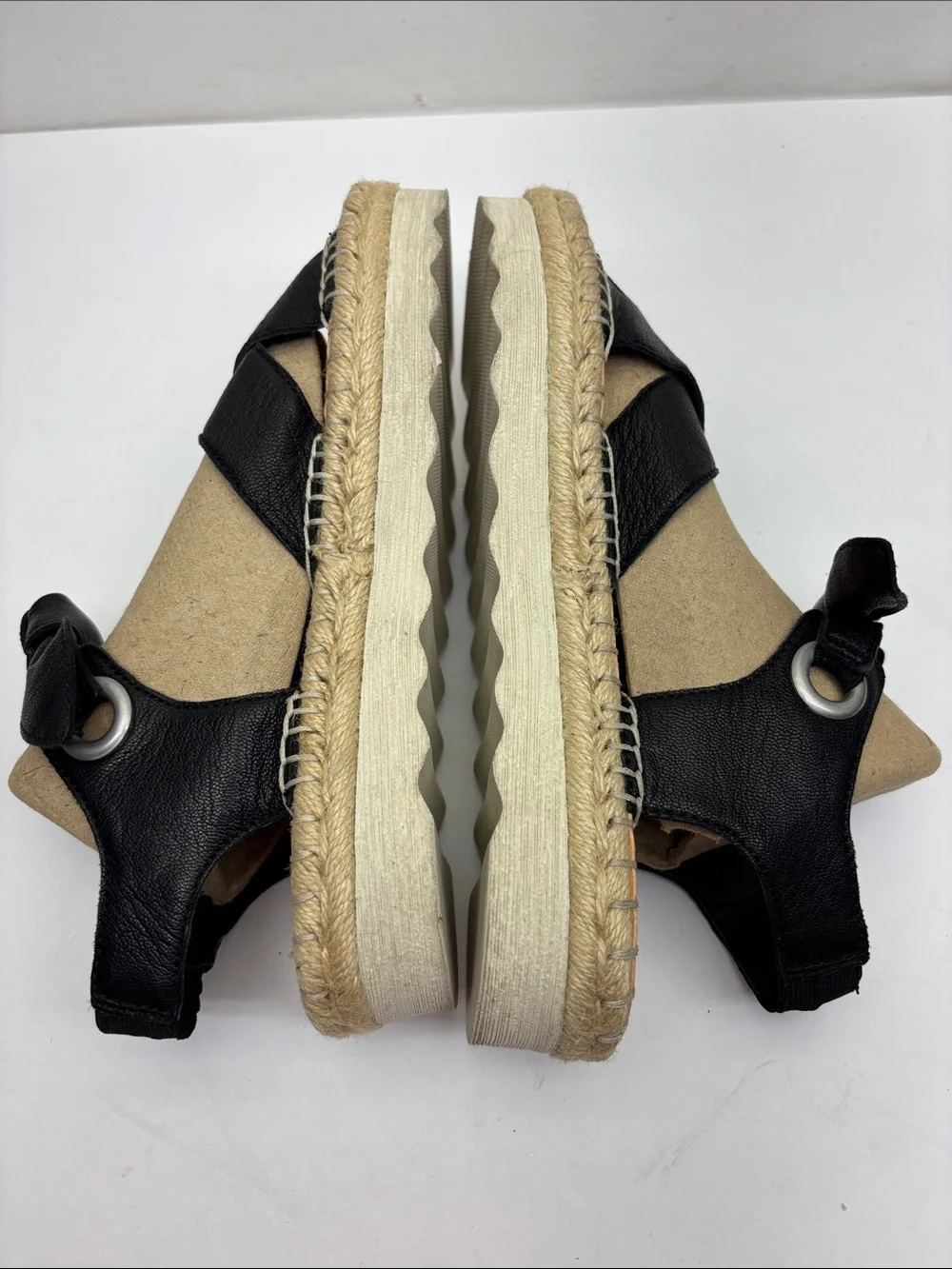 FRYE AND CO. stylish black